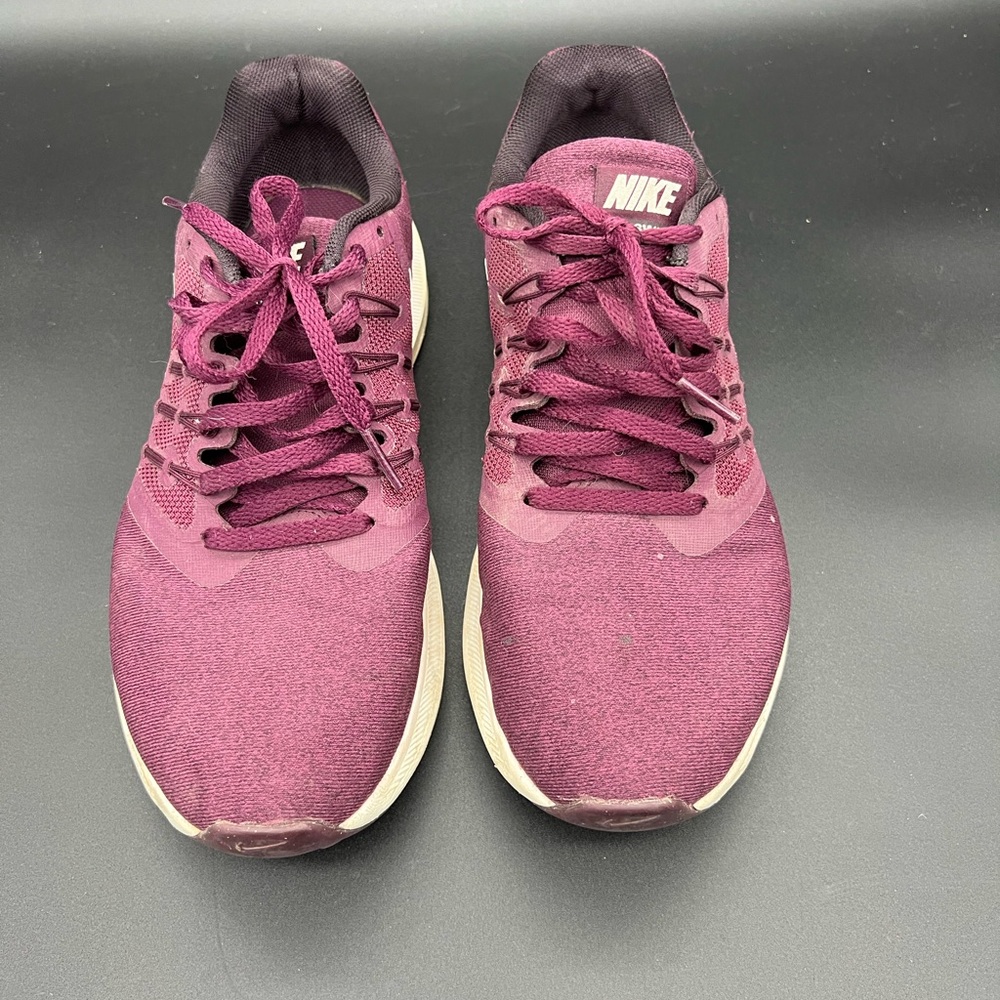 Nike Women's Maroon Plum Running Sneakers